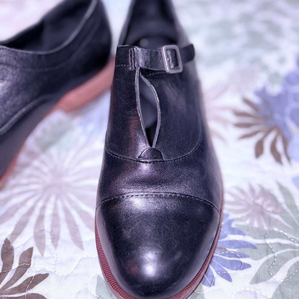 Kork Ease!  Sleek and Sharp!